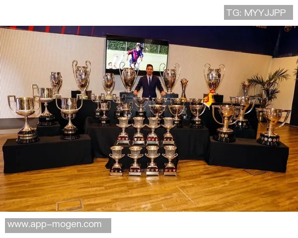 梅西荣获罗萨里奥建城300周年纪念奖章仅限10枚颁发给杰出人物 梅西荣获罗萨里奥建城300周年纪念奖章仅限10枚颁发给杰出人物