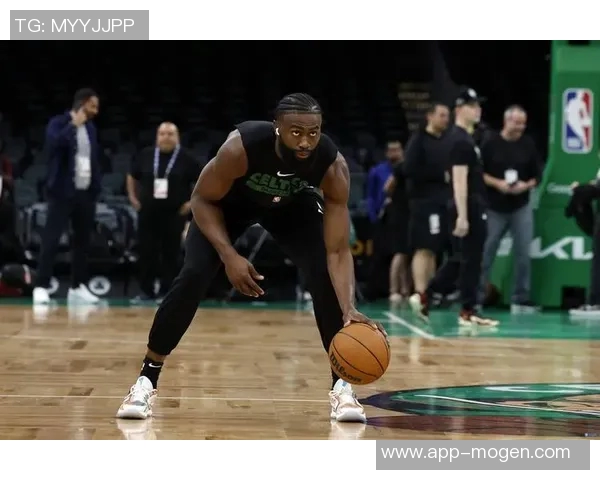 普理查德盛赞杰伦布朗具备顶级球员实力能轻松砍下40分或三双数据